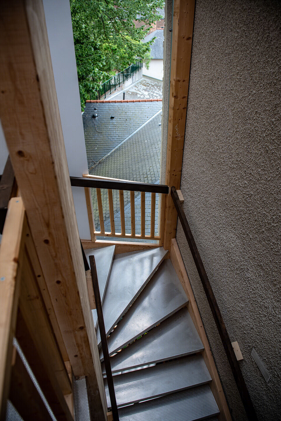 法国 Rennes 历史中心木质框架建筑设计丨Quinze Architecture-32