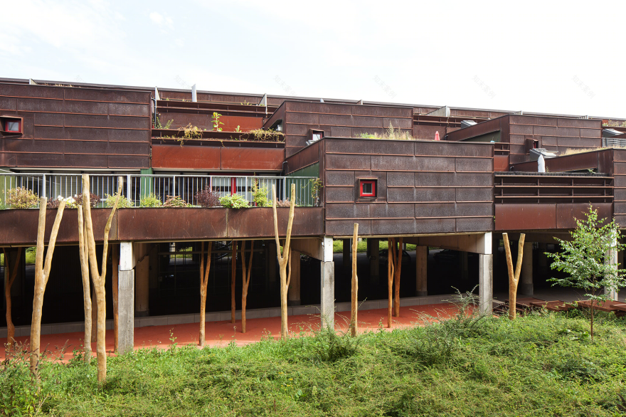 丹麦 Farum Midtpunkt 社会住宅景观-8
