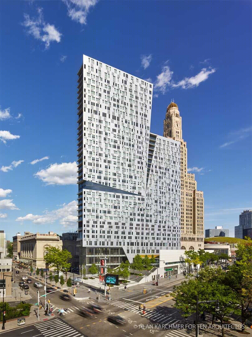 纽约市 300 Ashland 多用途建筑 | 公共艺术与居住空间的完美融合-12