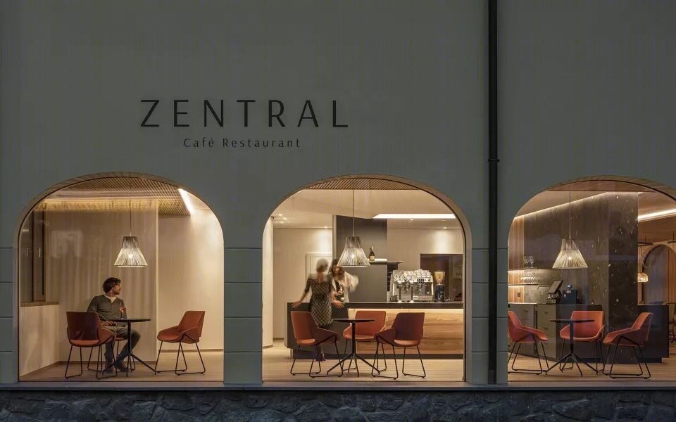 意大利 Zentral 咖啡餐厅 | 拱形窗打造室内外一体化空间-43