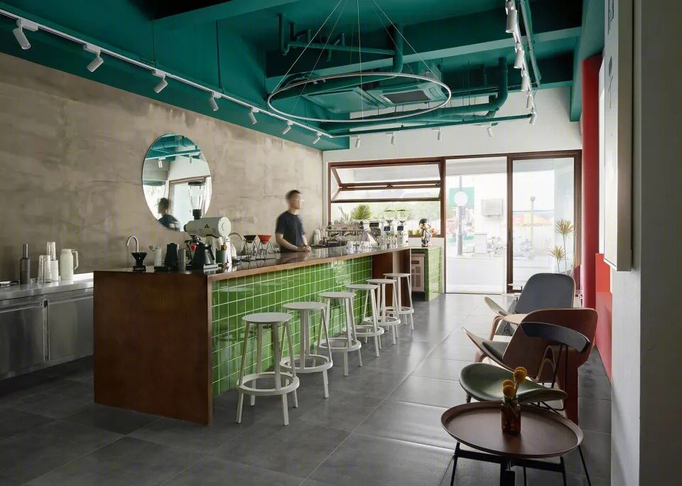 苏州胡扯咖啡店 | 红绿碰撞中的生活空间-14
