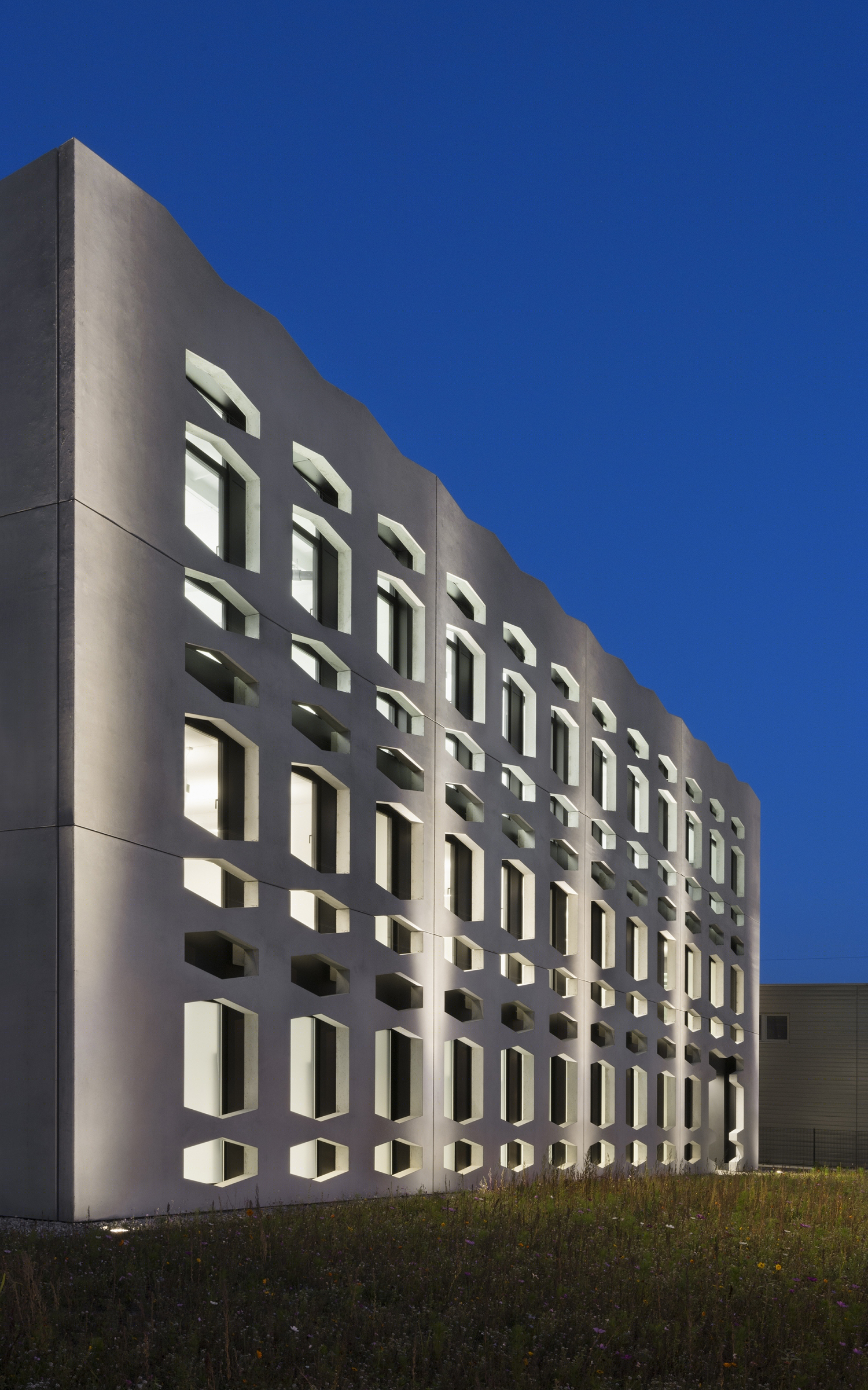 德国纽特拉大楼-34