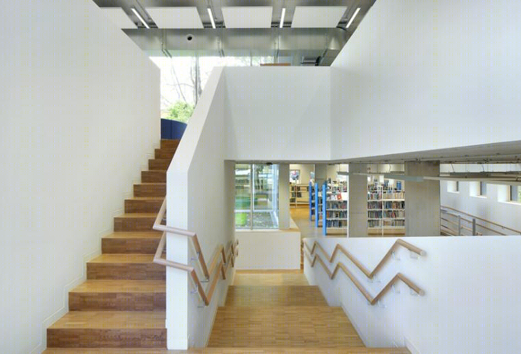 比利时全金色面板覆盖的图书馆丨plus office architects-25