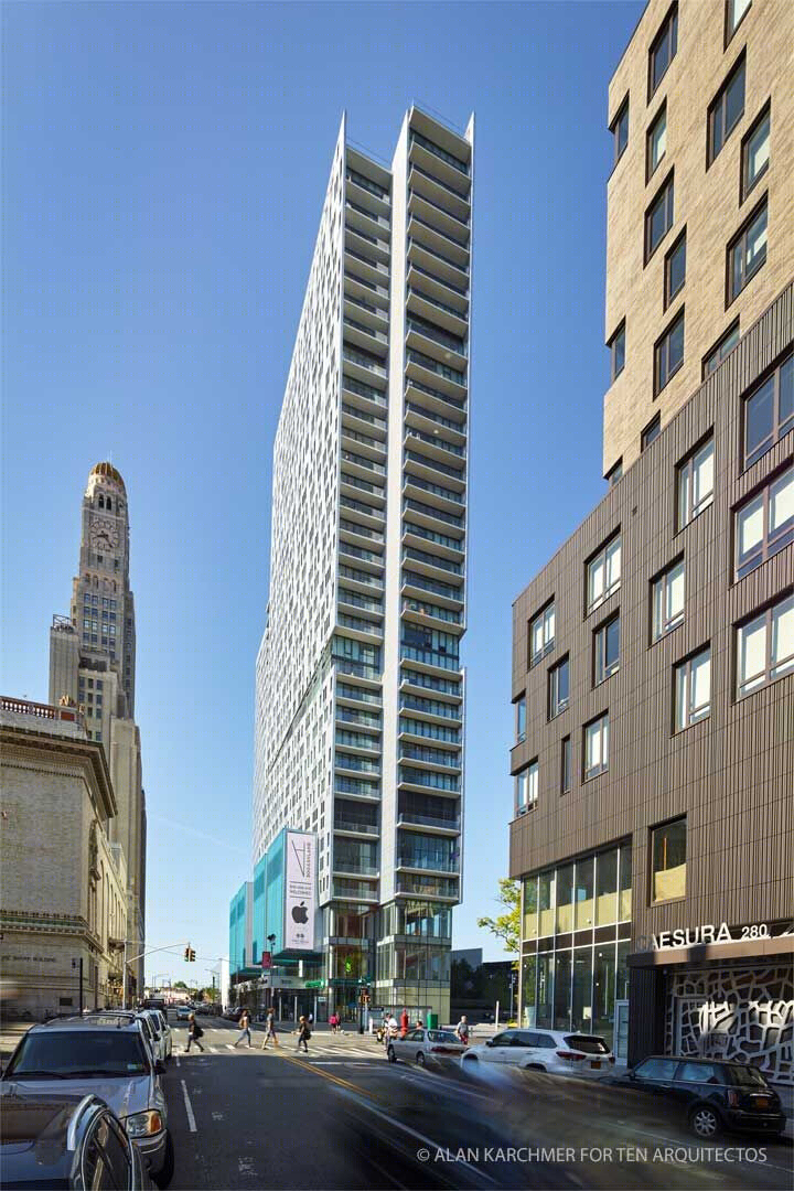 纽约市 300 Ashland 多用途建筑 | 公共艺术与居住空间的完美融合-16