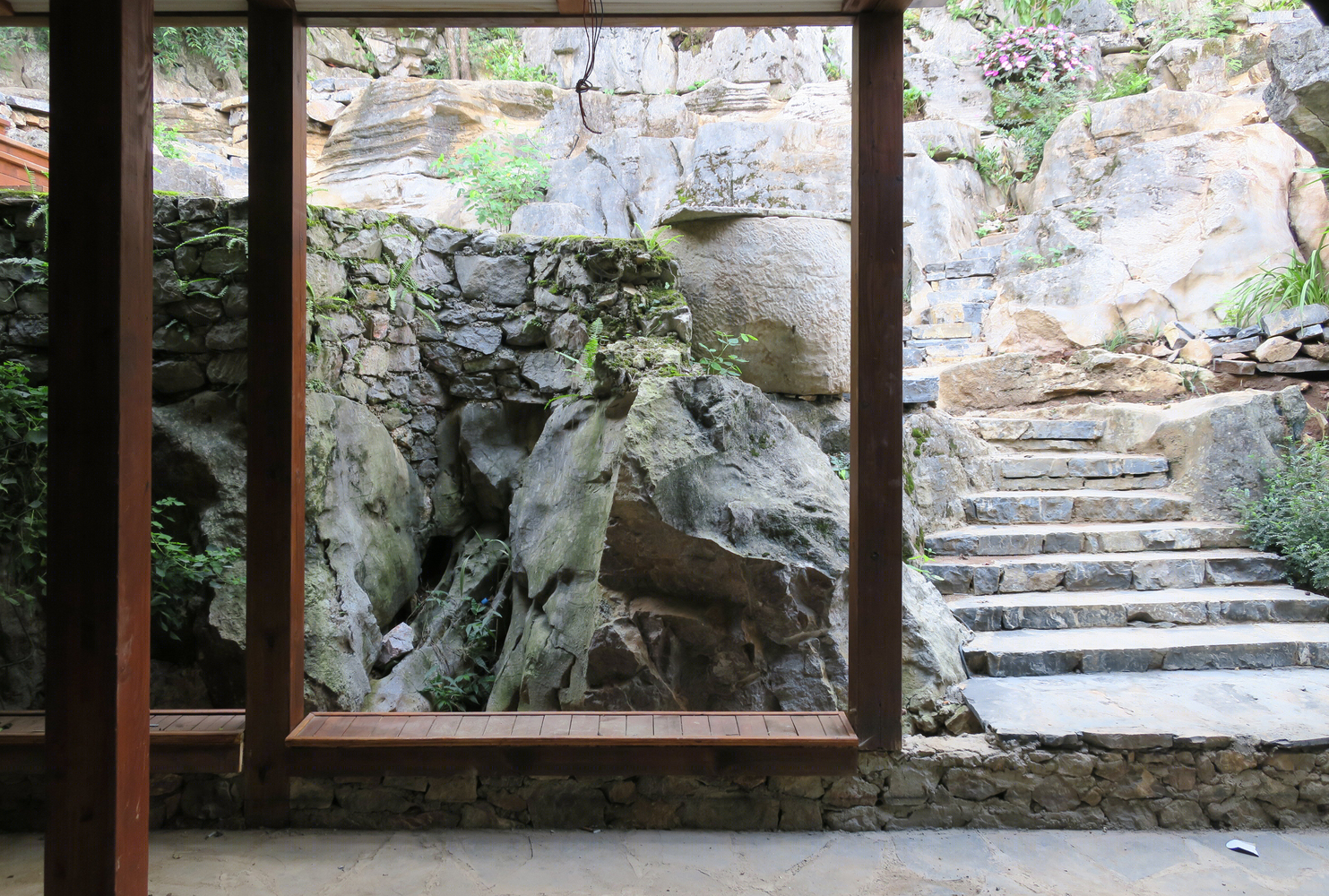 贵州万峰林石宅-16