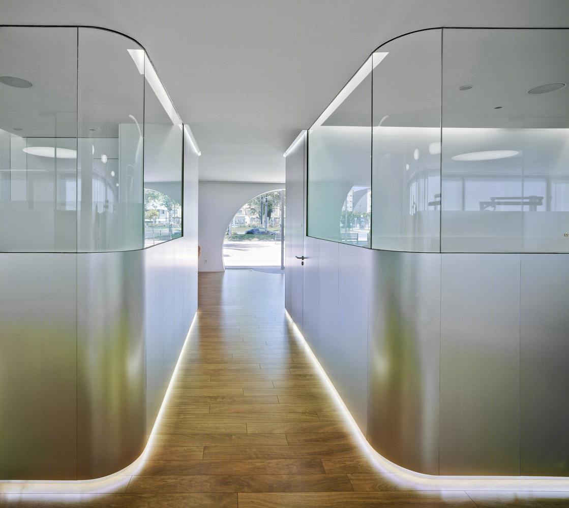 西班牙Dra· Campoy口腔诊所-24