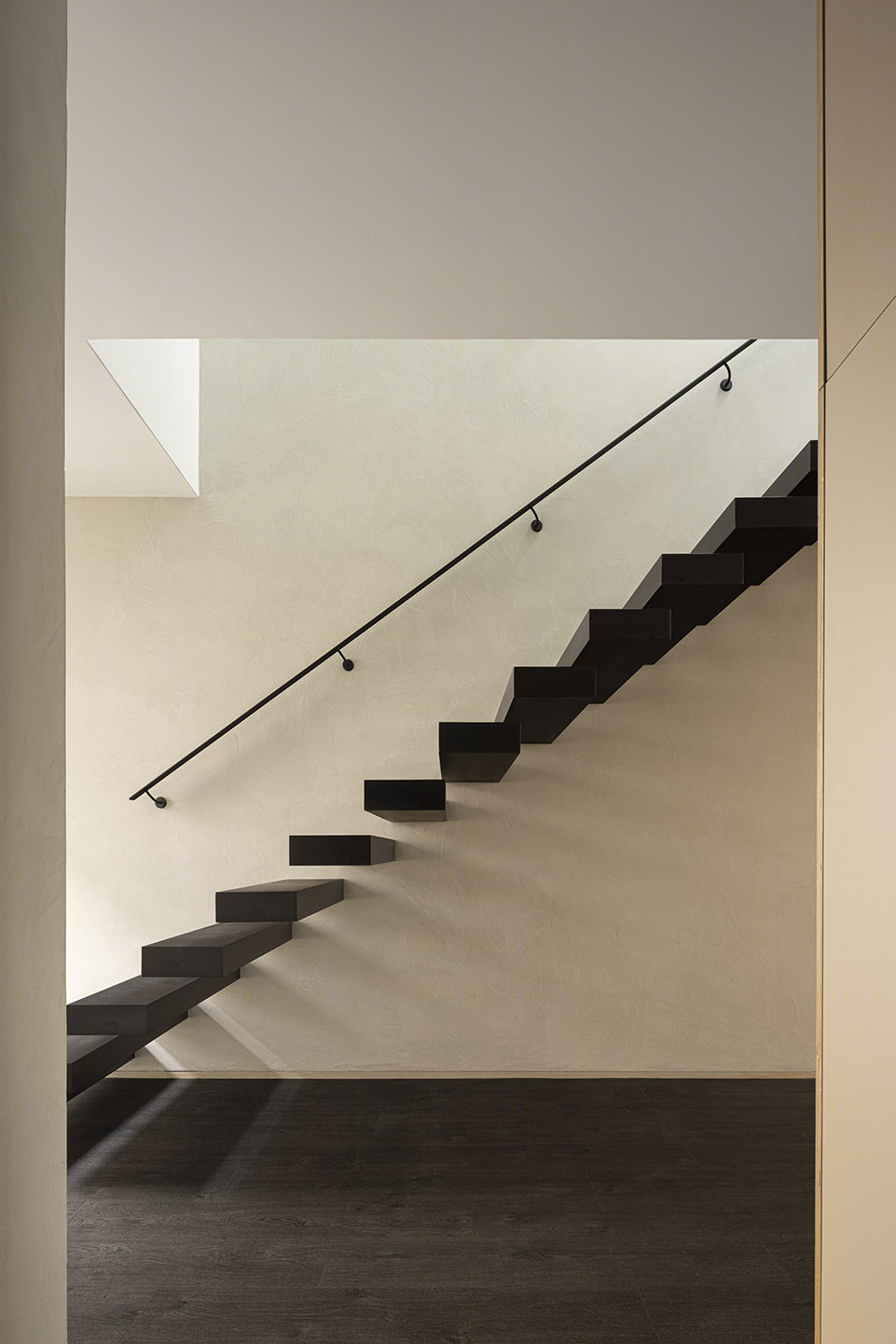风车住宅丨葡萄牙蓬塔德尔加达丨Ivo Tavares Studio-33