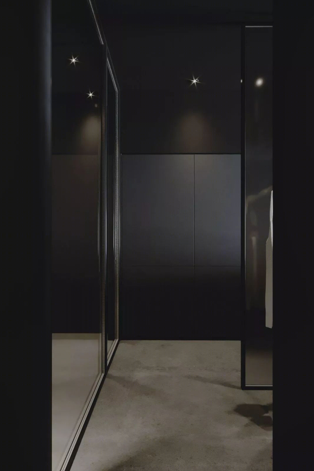 基辅高级黑 LOFT,功能主义与空间完美结合-45