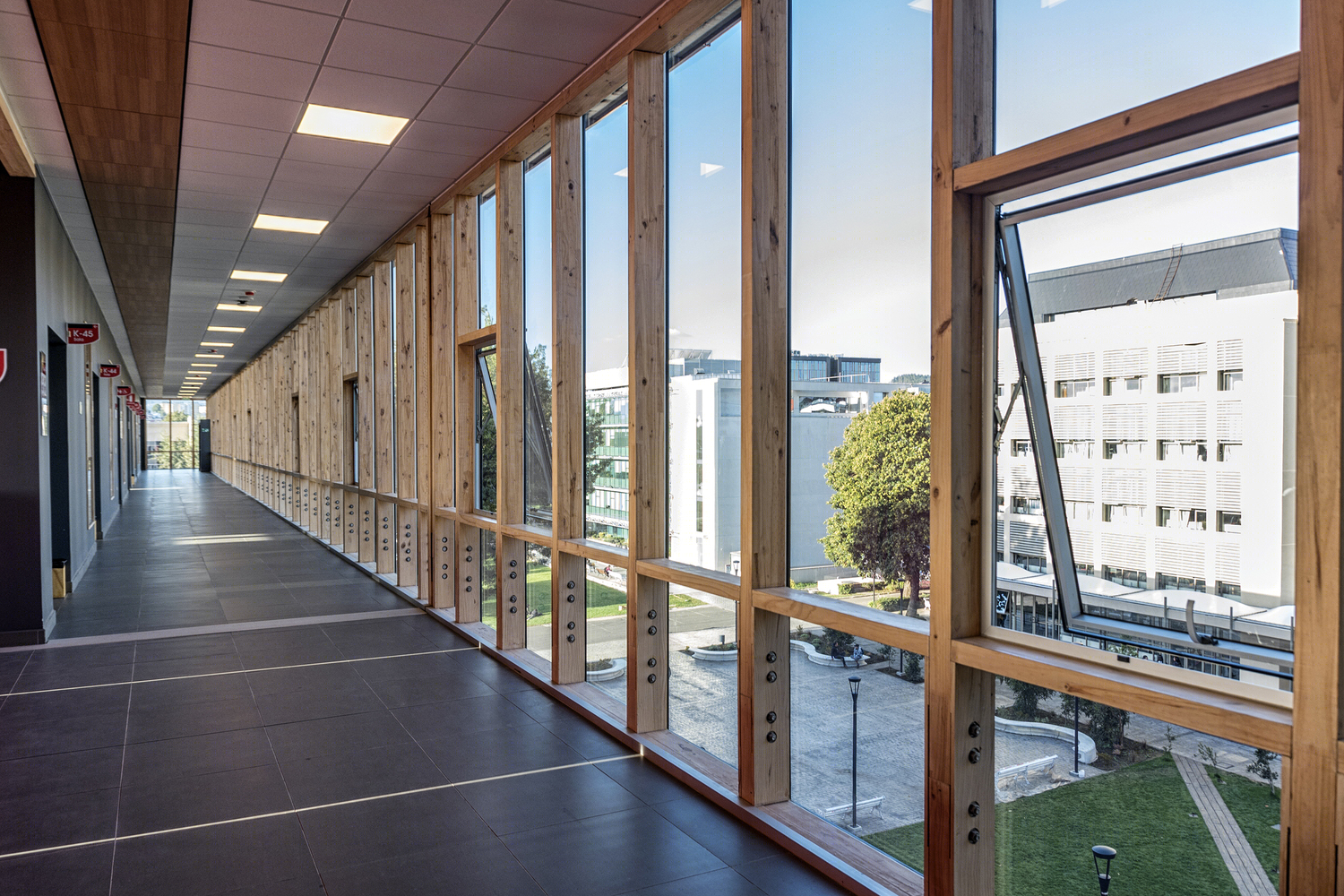 智利自治大学建筑与工程学院K楼-21
