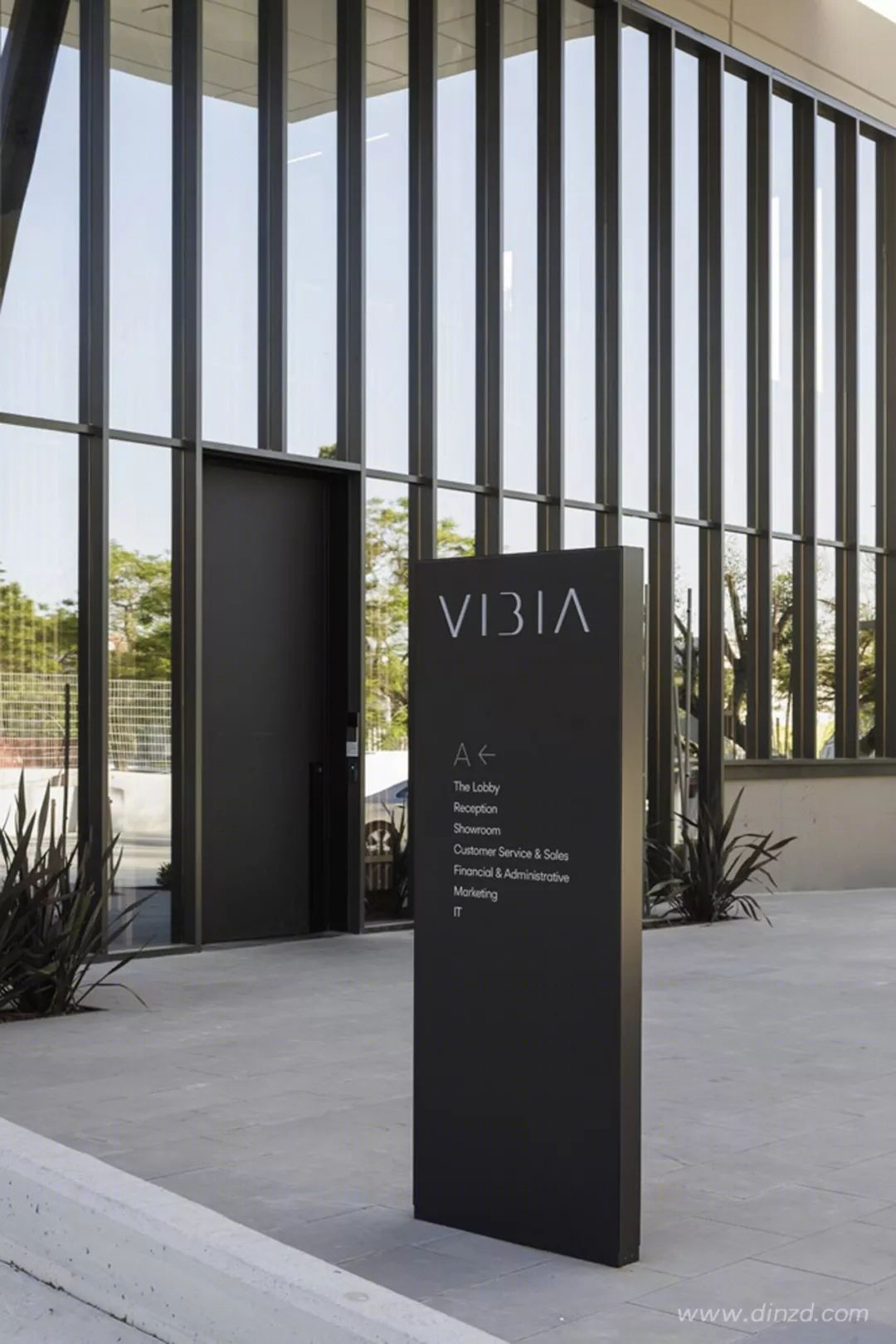 Vibia 巴塞罗那新总部诗意空间，展现极简美学-5