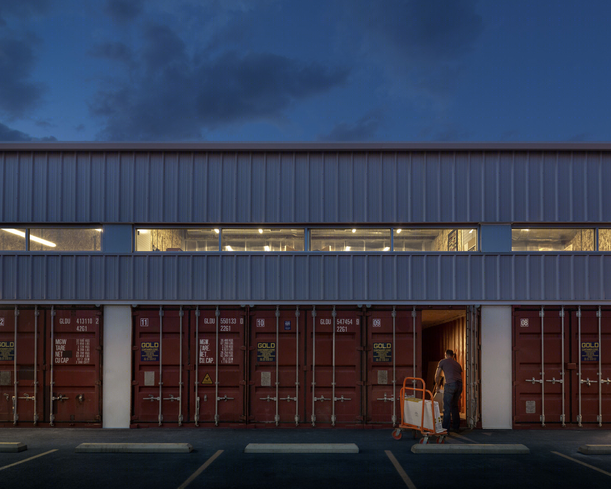 美国Tradecraft Industries联合办公建筑-10