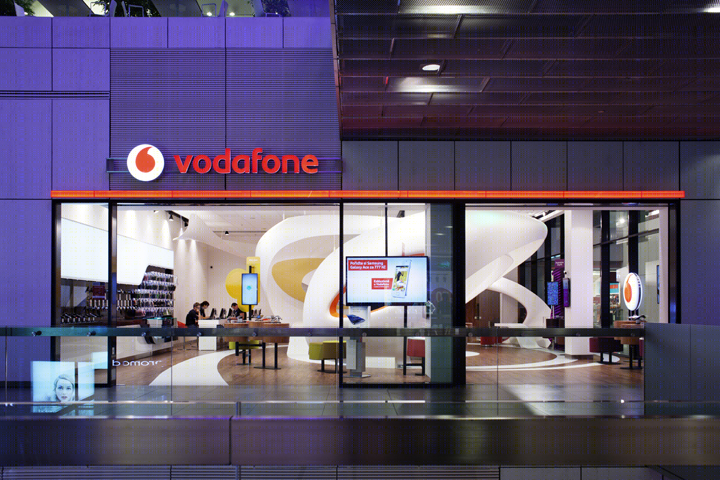 捷克 Vodafone 数据商店创新设计丨IO Studio-28