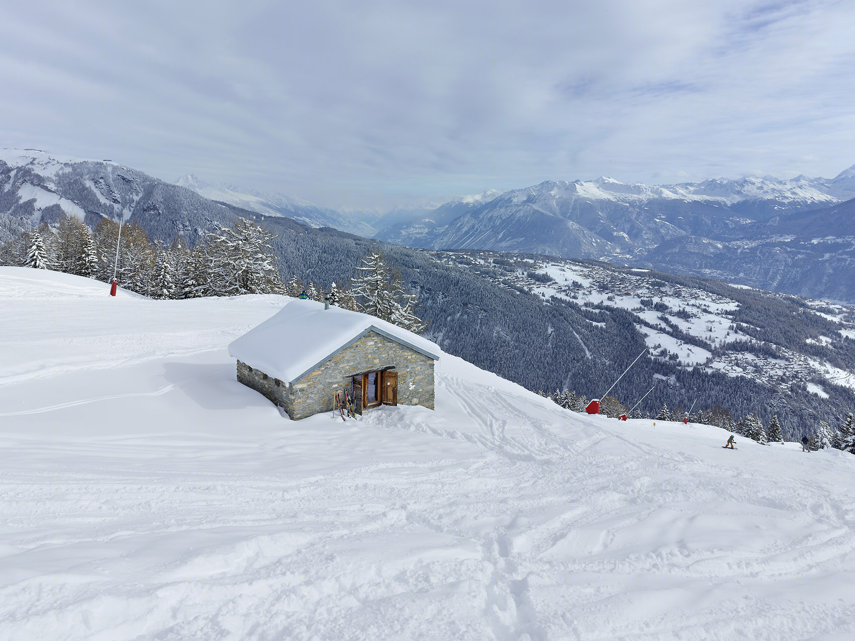 瑞士高山滑雪胜地 Gaudin 小屋改造，原汁原味呈现自然美-3