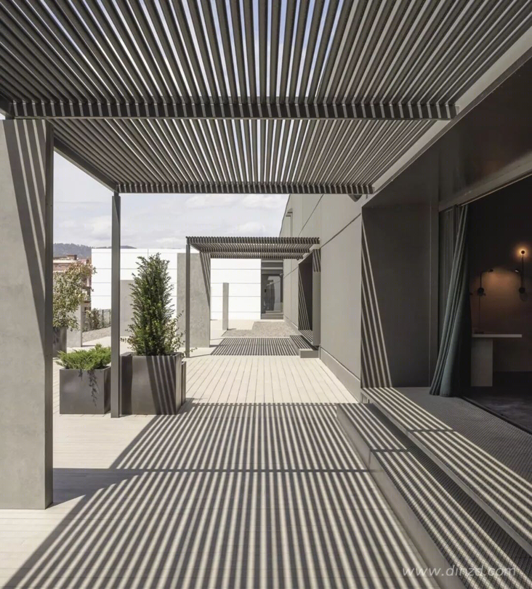 Vibia 巴塞罗那新总部诗意空间,展现极简美学-6