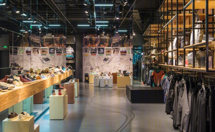 大阪彪马黑标系列运动产品商店-11