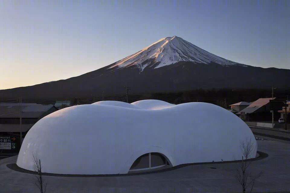 富士山下的“云朵”面馆，融入自然的静谧美食空间-36