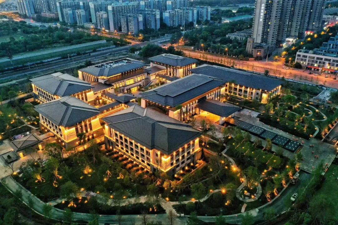 锦城湖酒店丨中国成都丨万盖美式建筑-23