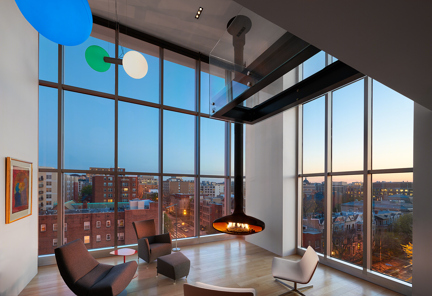 华盛顿 Logan Circle 都市酒店,两层楼高落地窗尽享城市景观-3