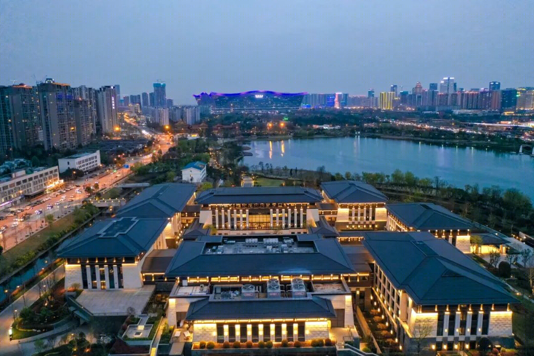 锦城湖酒店丨中国成都丨万盖美式建筑-24
