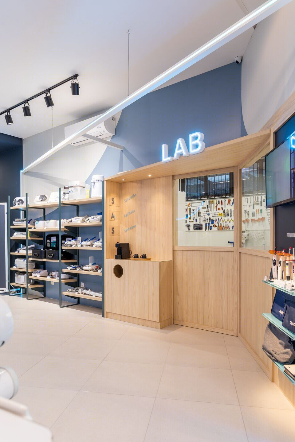 巴西 SAS 旗舰店丨巴西南里奥格兰德丨Studio FAV-5