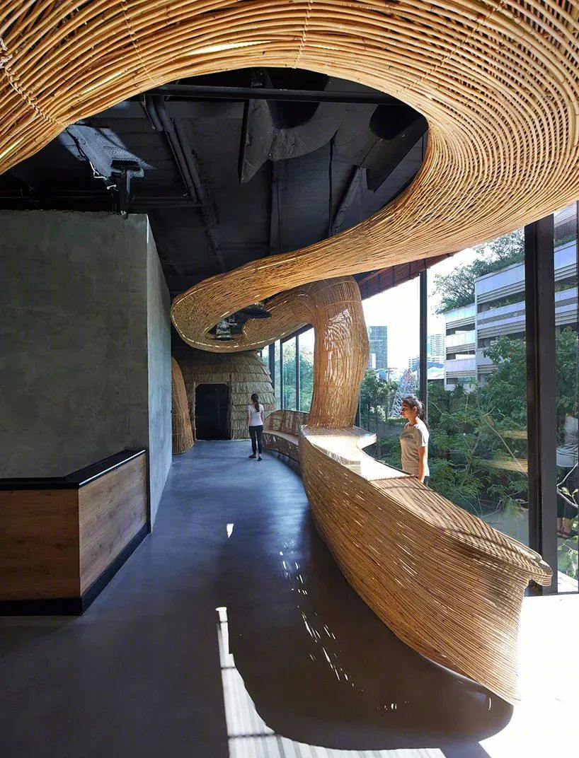 曼谷 Vikasa 瑜伽总部,天然材料打造宁静空间-6