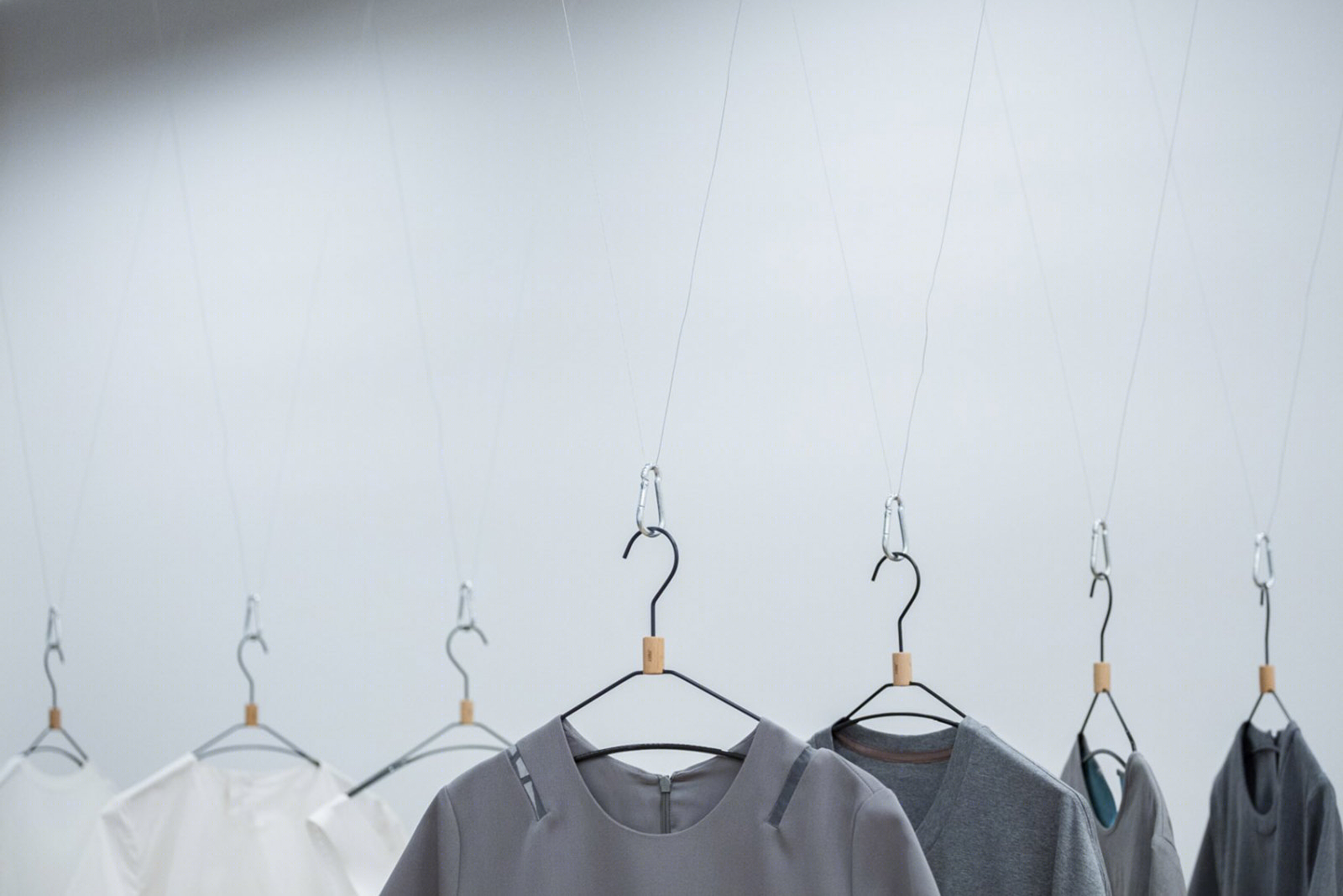 立陶宛自然简洁的JNBY服装店-14