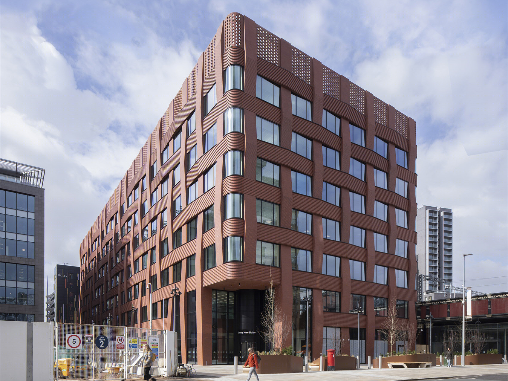 英国 New Balley 街三号 HMRC 商务办公楼丨Make Architects 事务所-3