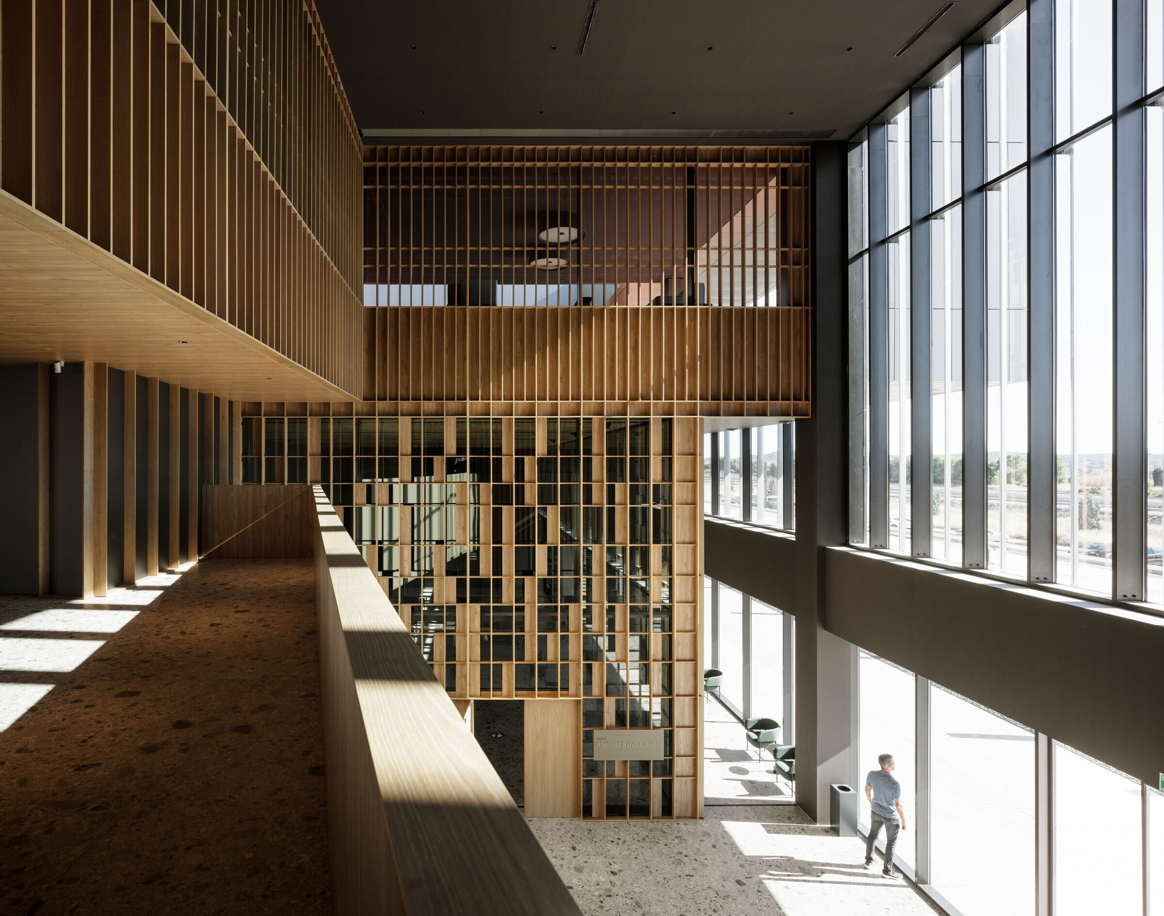 西班牙工业风办公建筑丨IDOM-42
