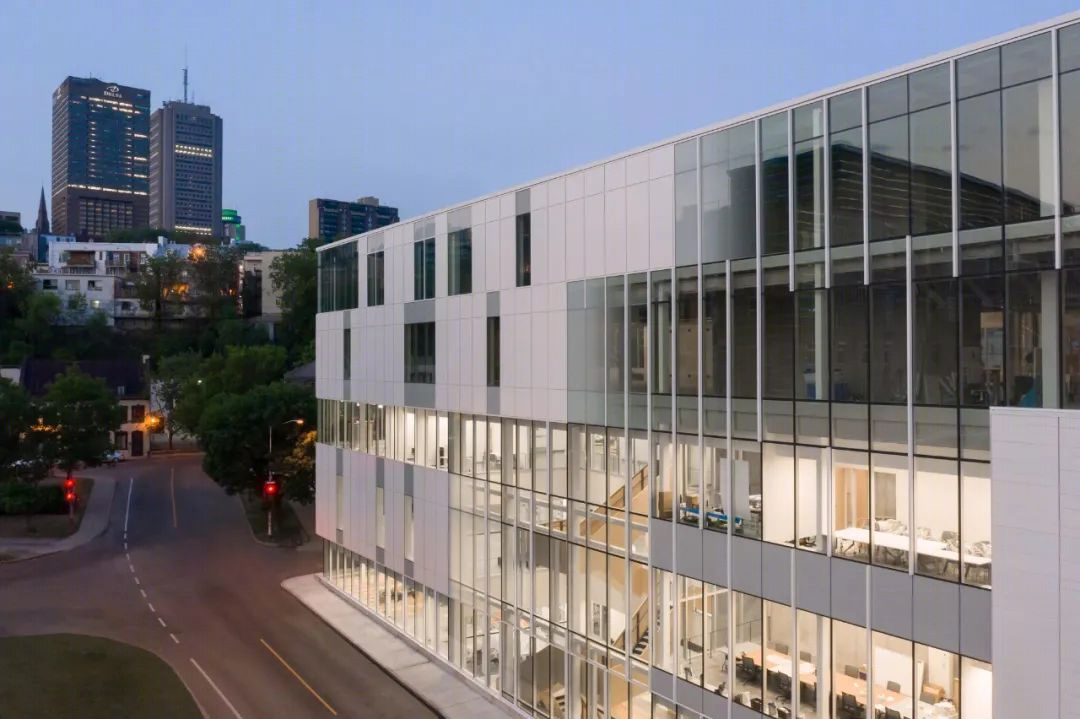 极简现代社区中心丨加拿大丨STGM Architects + CCM2 Architects-10