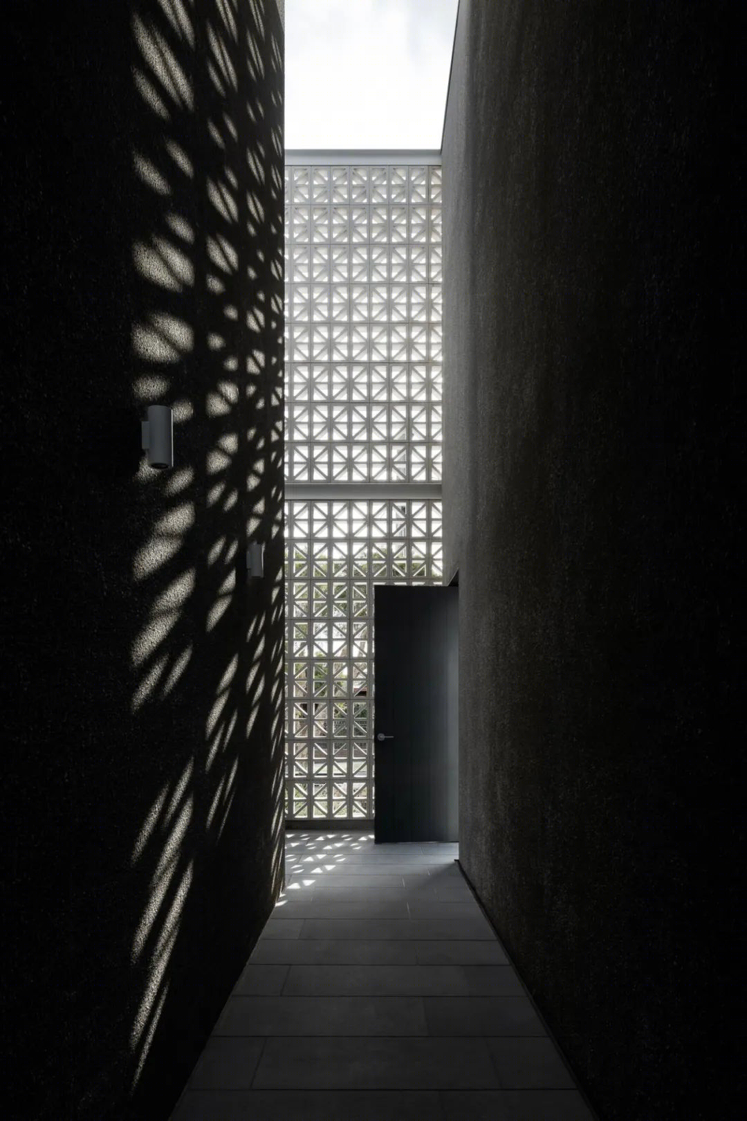 关东 270㎡野兽派美学住宅丨日本丨Apollo Architects & Associates-72
