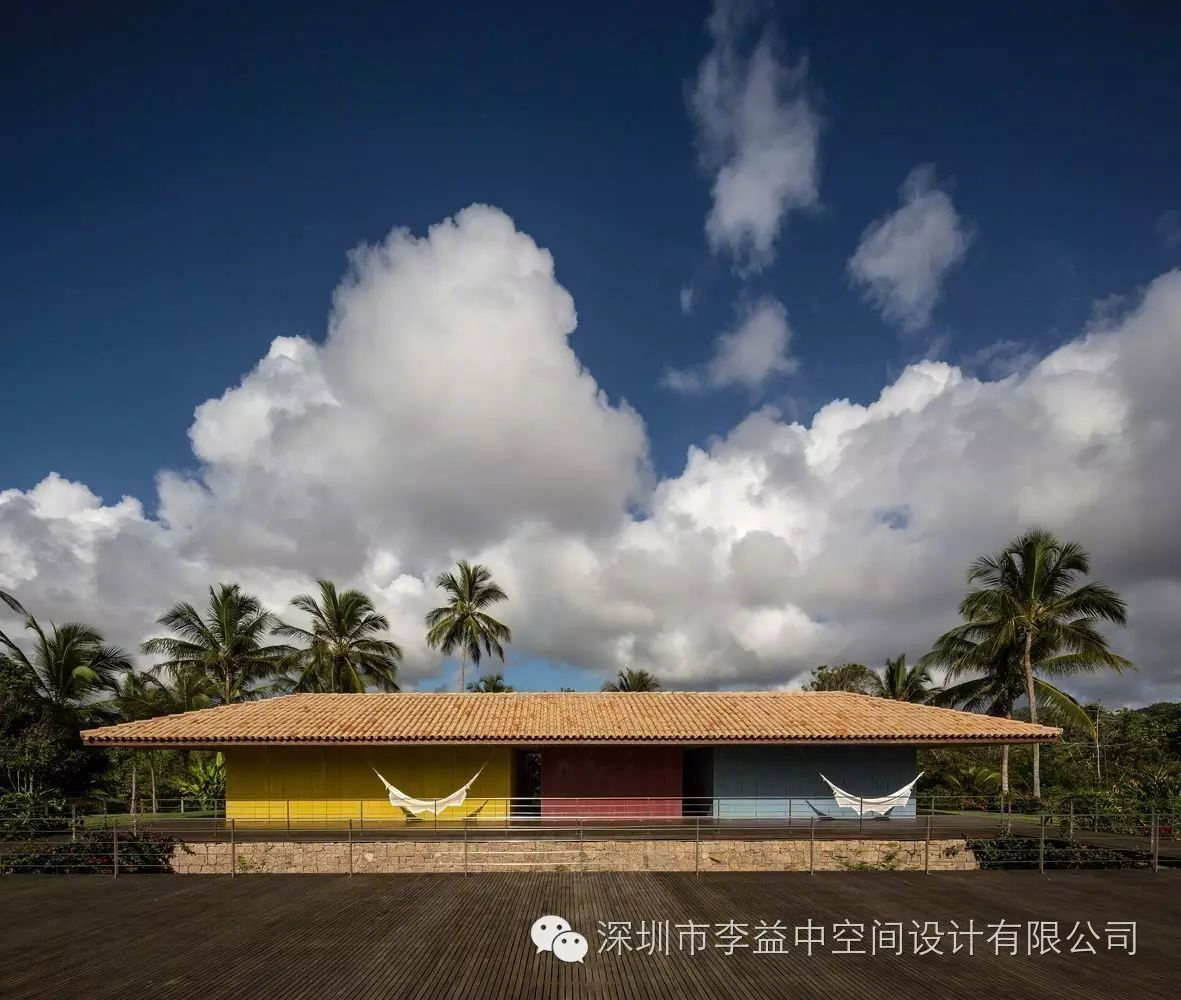 巴西伊塔卡雷海滩住宅 | 热带风情与现代设计完美融合-0