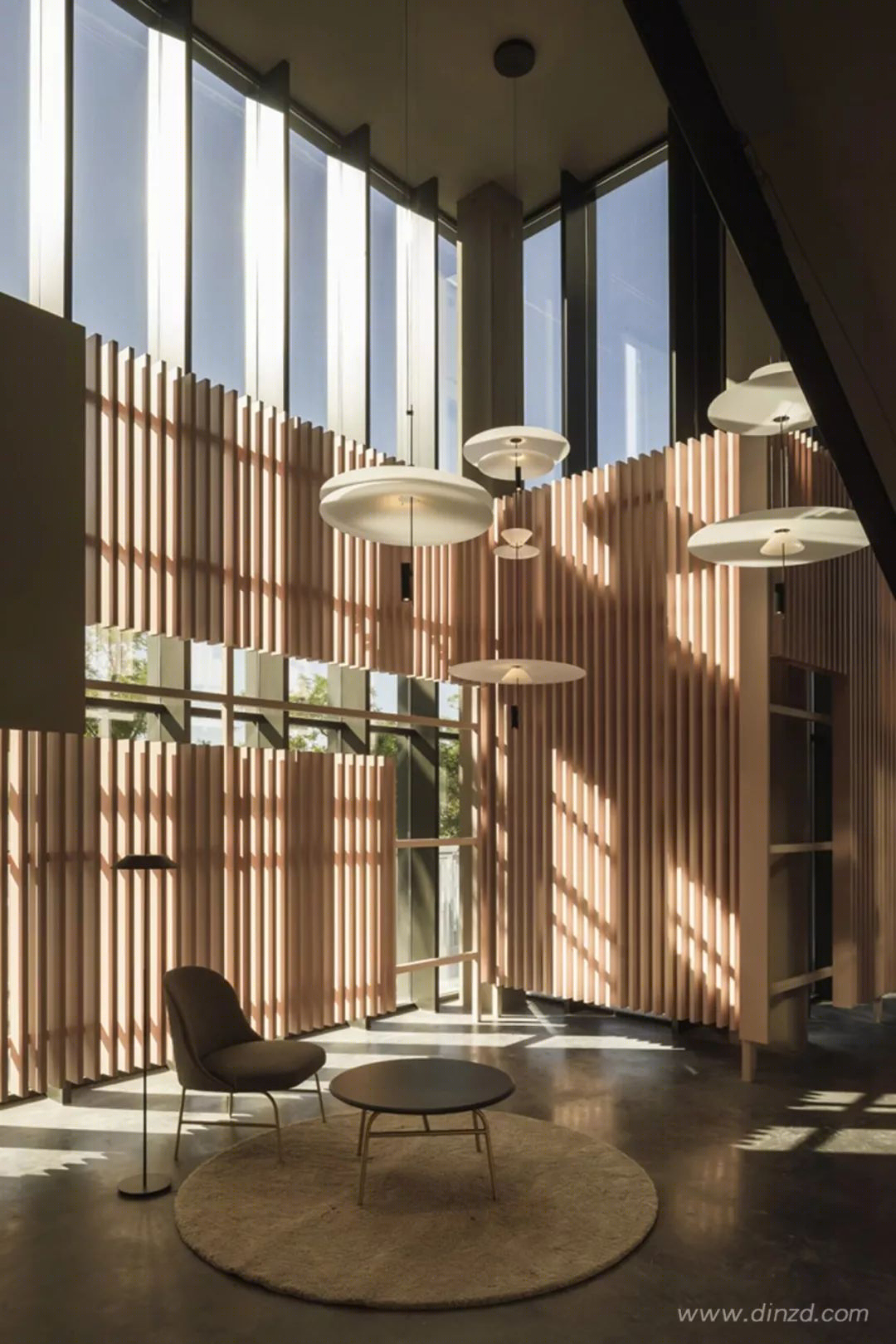 Vibia 巴塞罗那新总部诗意空间,展现极简美学-15