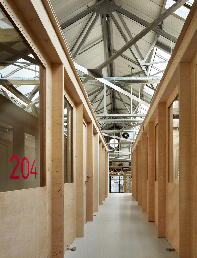 英国Forge办公室和展览建筑-14