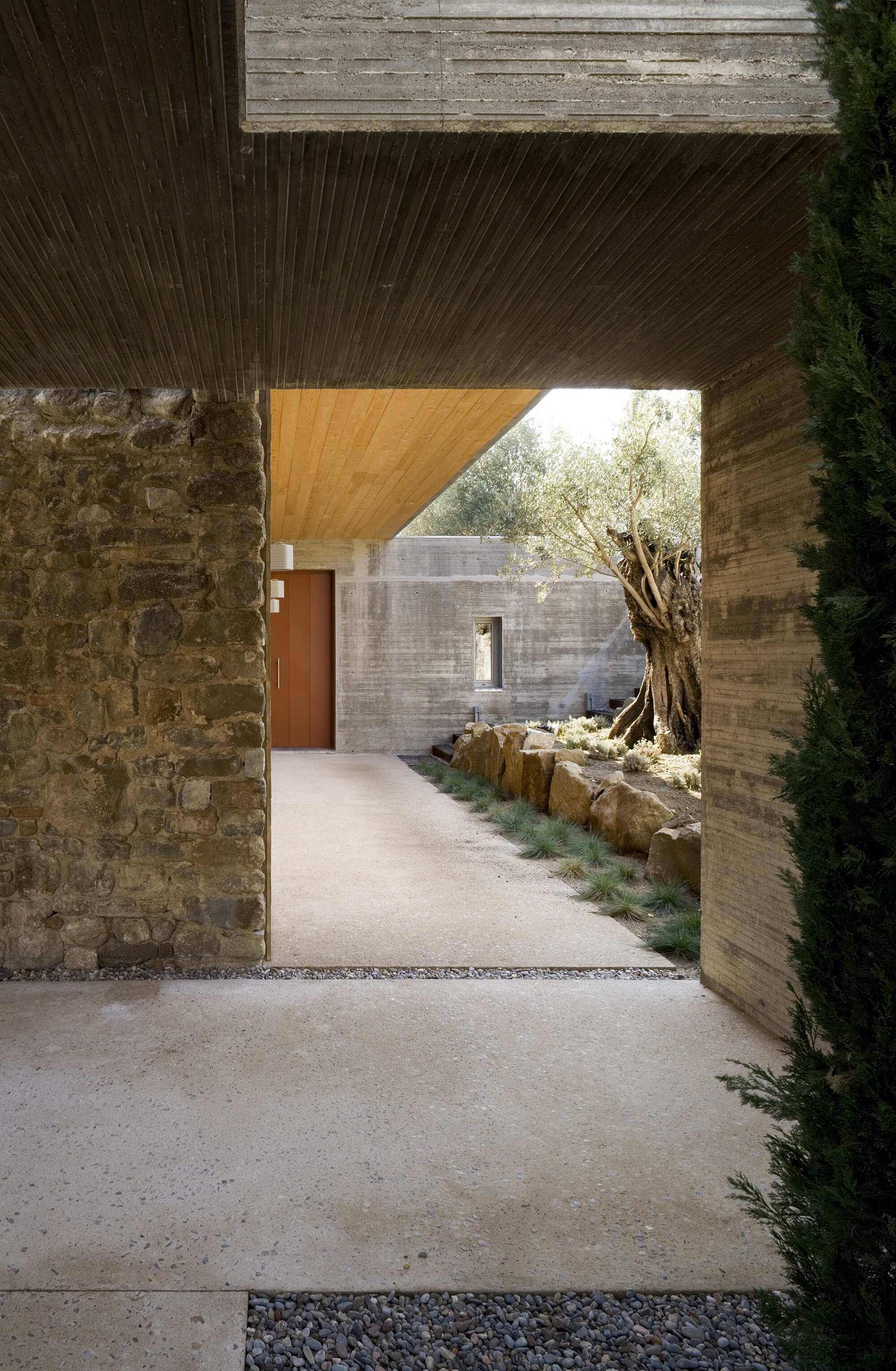 Bach Arquitectes 打造西班牙家庭画室 | 融入自然，功能齐全-15