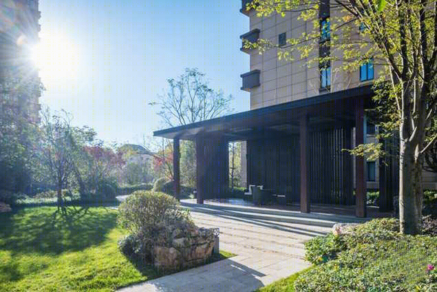 昆明绿地海珀澜庭新中式别墅花园-2