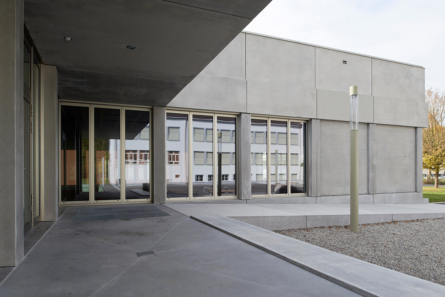 瑞士 Hirsgarten Rikon 小学改扩建-15
