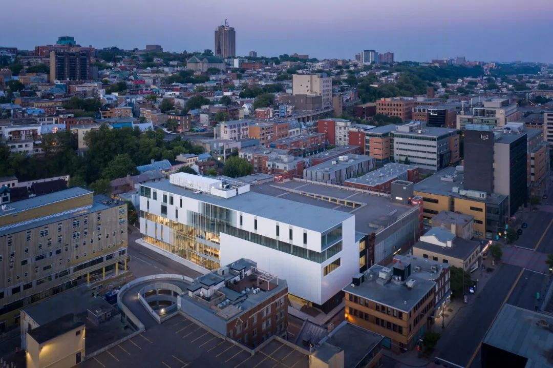 极简现代社区中心丨加拿大丨STGM Architects + CCM2 Architects-19