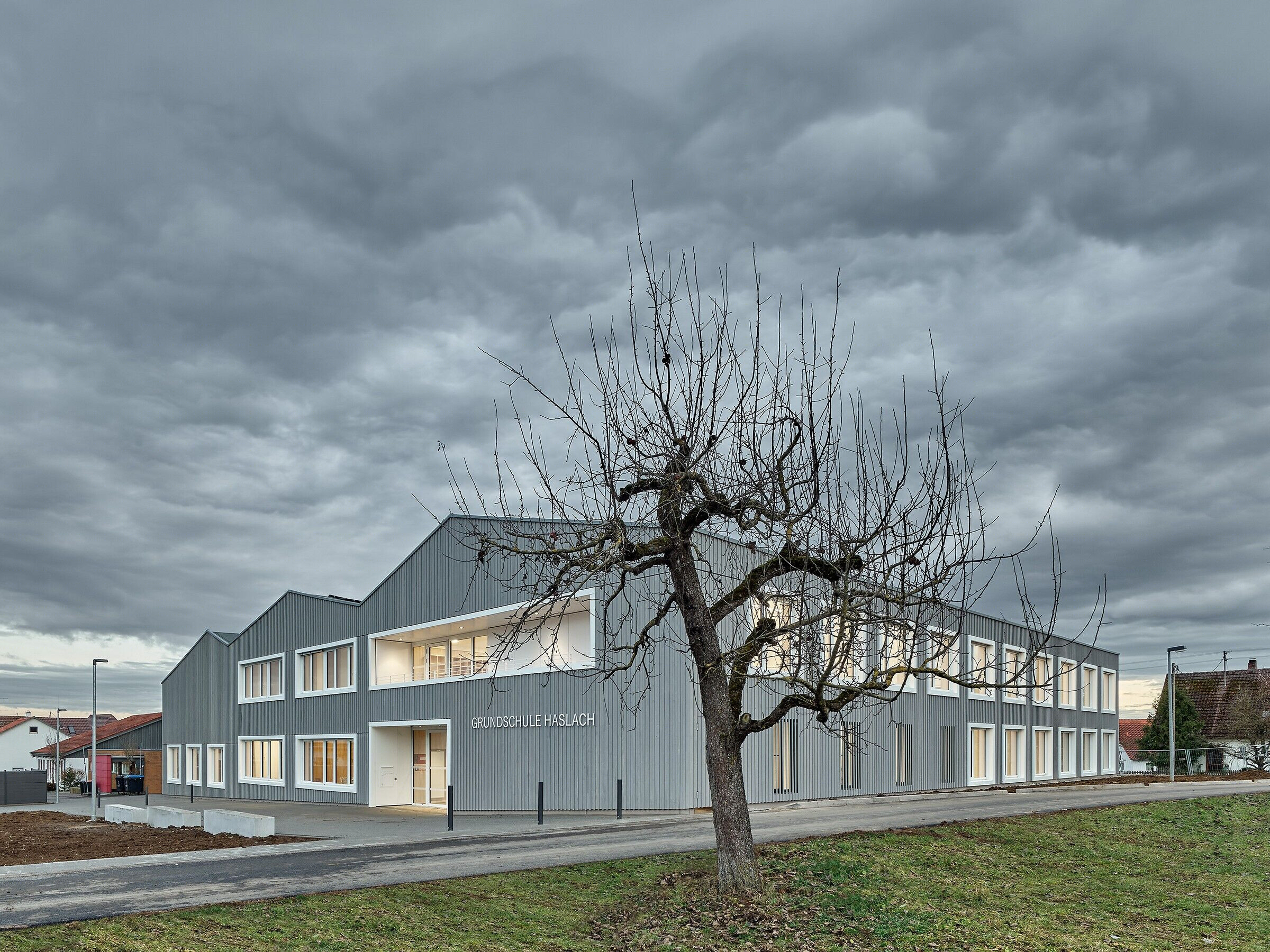 德国 Herrenberg 区乡村小学丨Drei Architekten-5