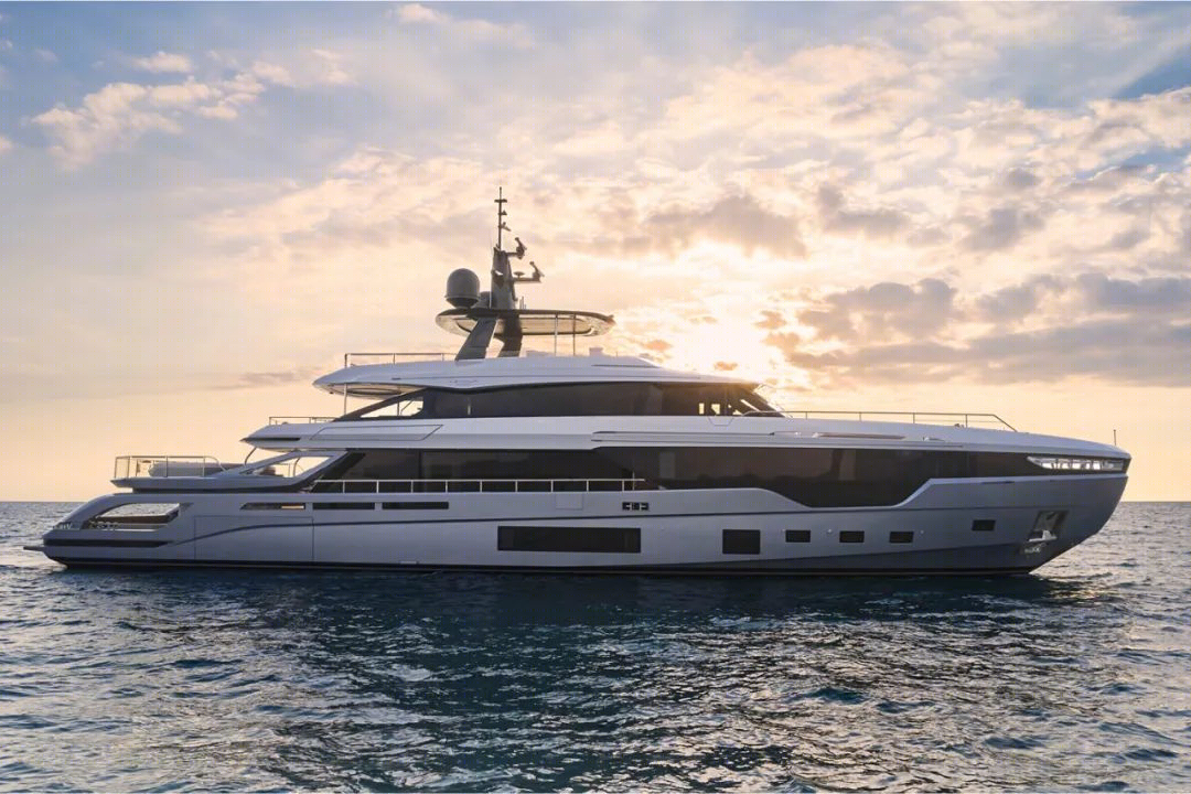 Azimut Grande Trideck · 三甲板超级游艇丨意大利丨Alberto Mancini 游艇设计公司-1