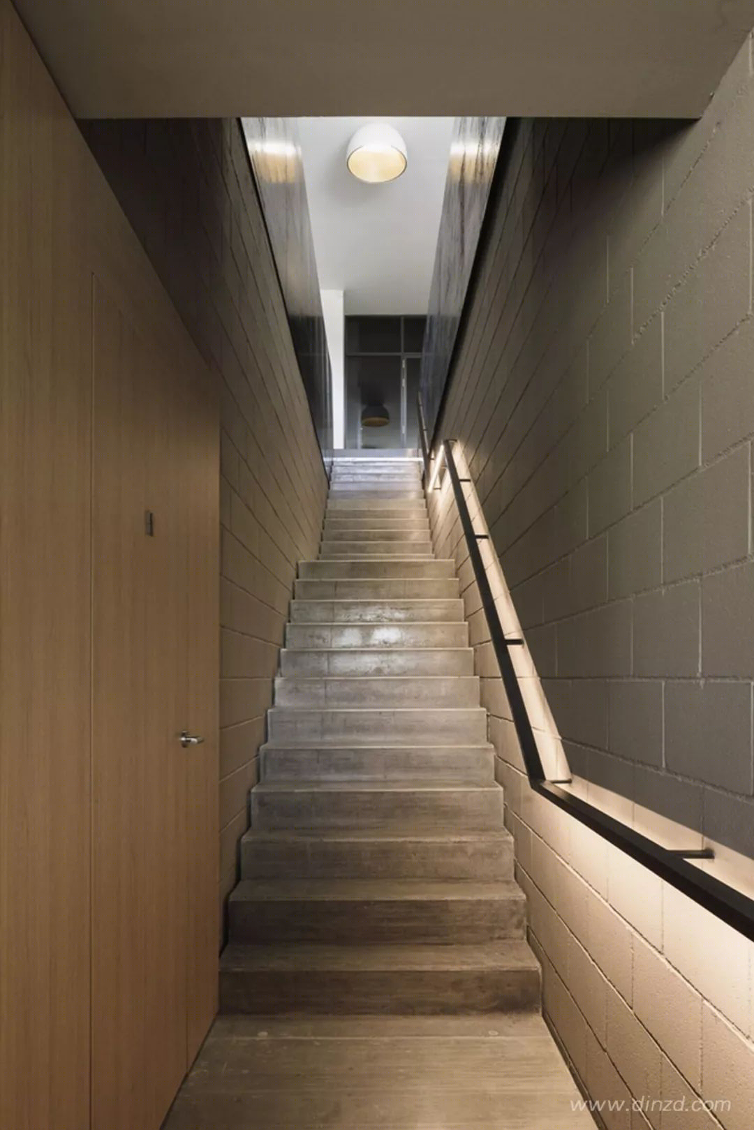 Vibia 巴塞罗那新总部诗意空间,展现极简美学-16