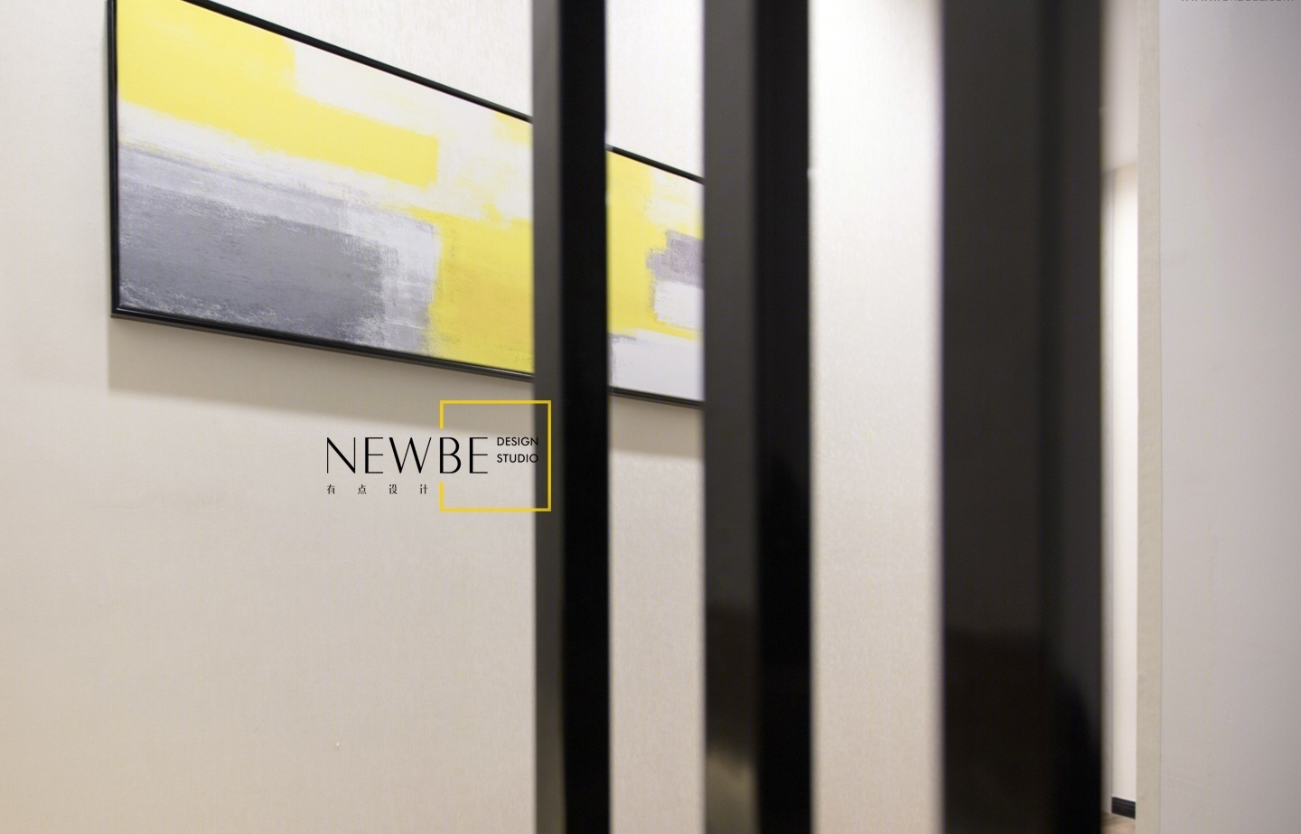 《纪刚造型》老店翻新,几何线条分割空间,VIP 区玻璃砖隔墙设计-24