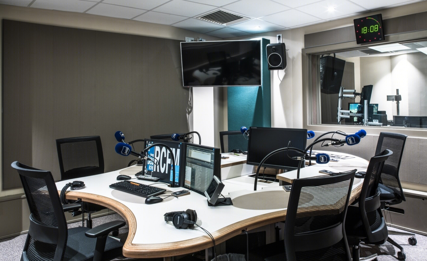 法国Radio Corse无线电台办公室丨atel’erarchitecture-62
