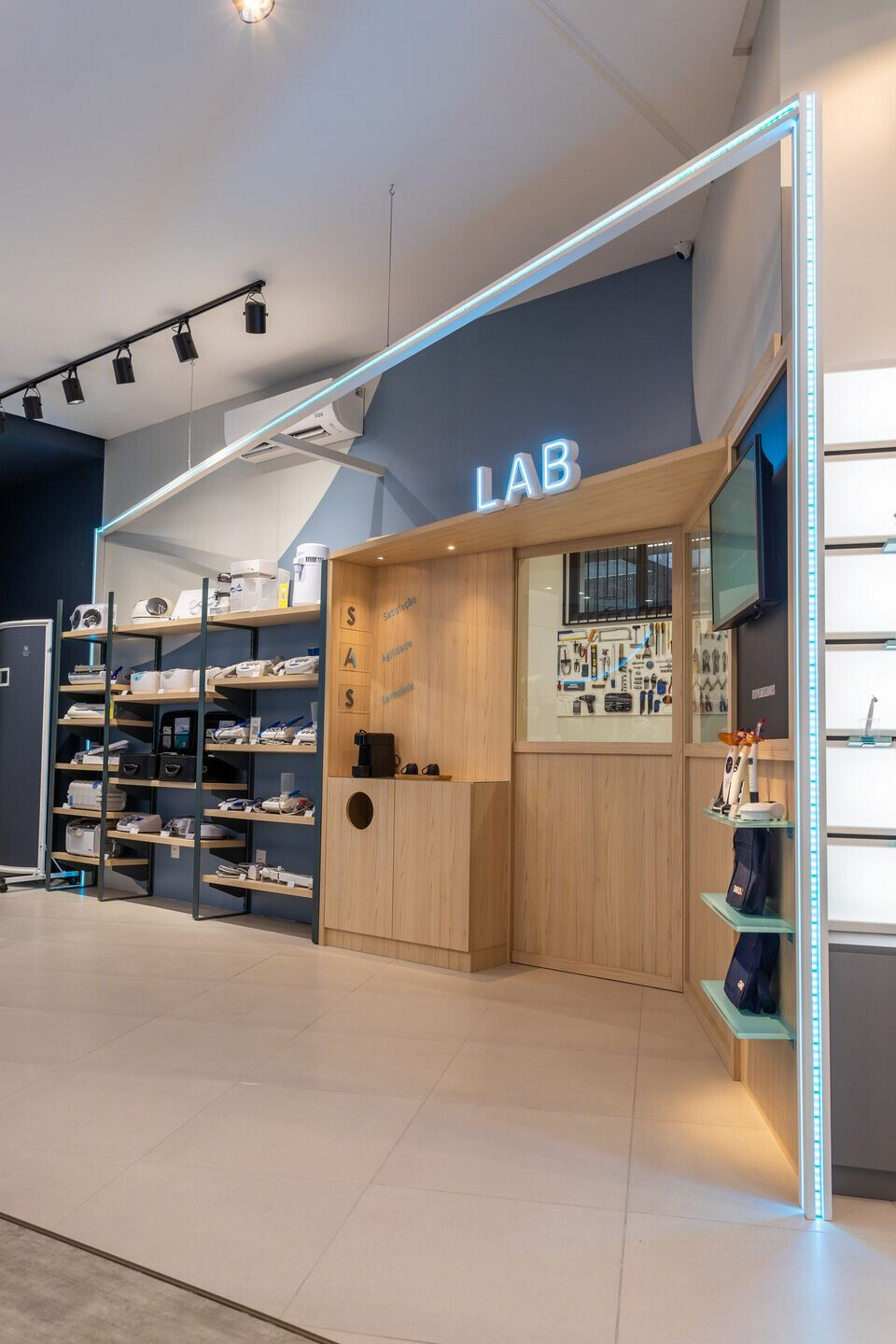 巴西 SAS 旗舰店丨巴西南里奥格兰德丨Studio FAV-23