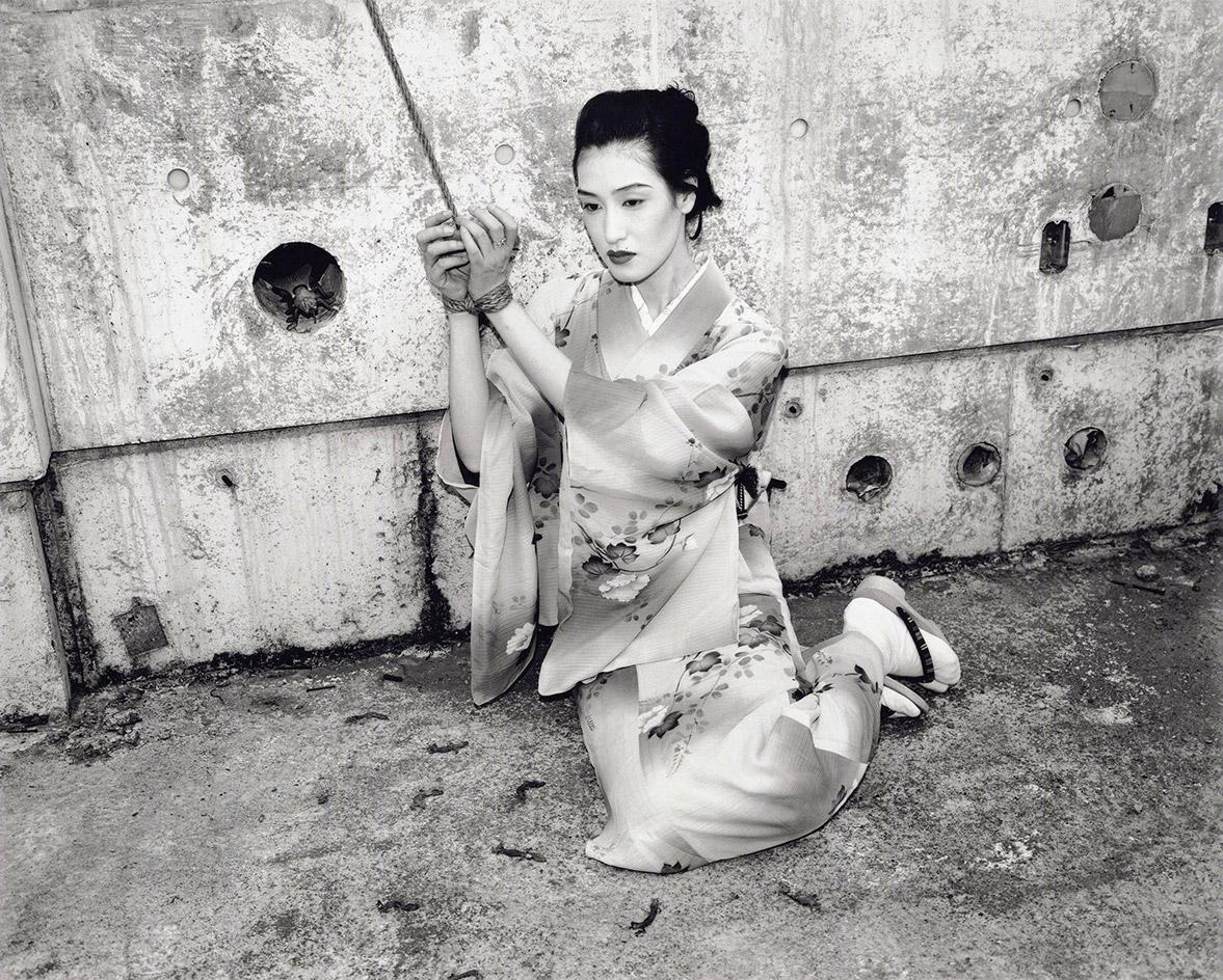 巴黎摄影展 2018 | 女性先驱、未见的 Bourdin 和男性凝视的再定义-14