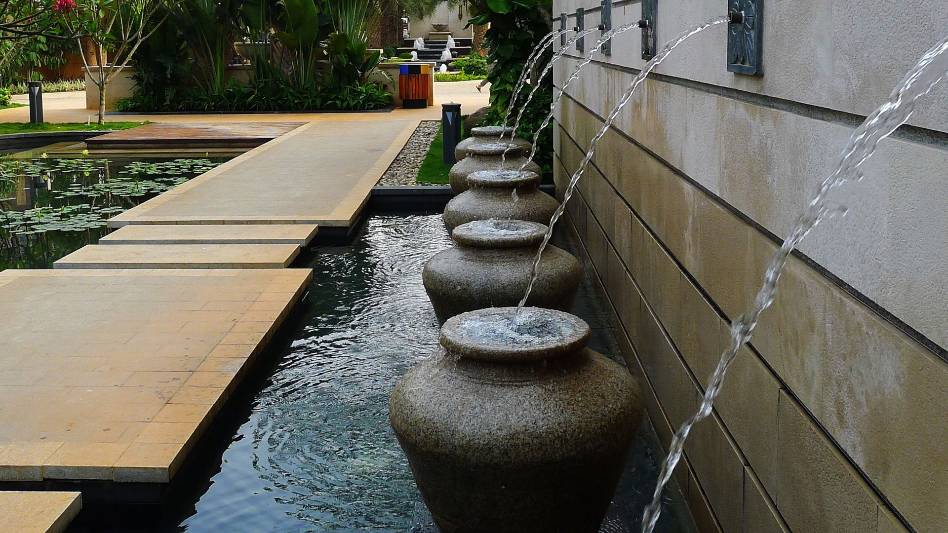 海口西海岸三十三界“青花瓷”主题住宅景观-6