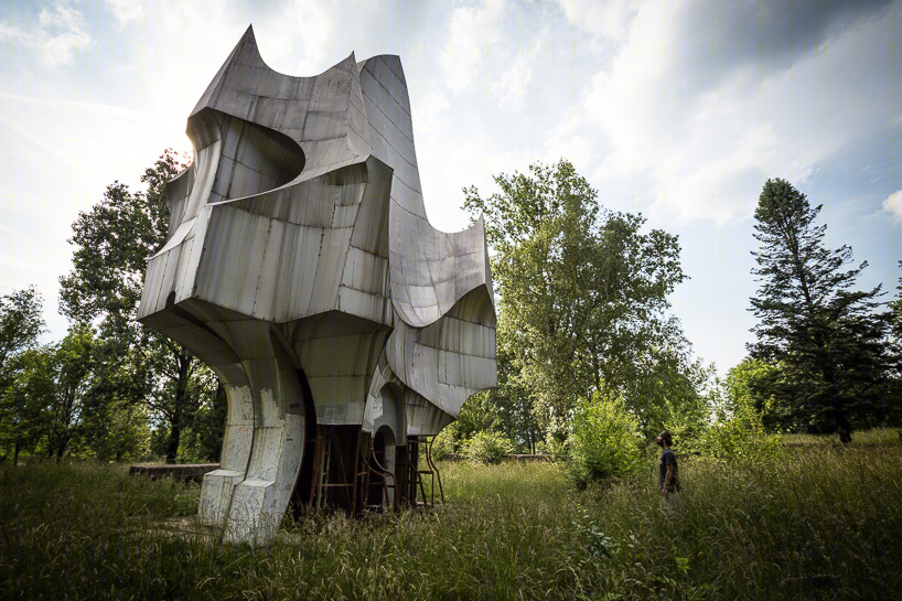 战争遗迹中的动态美 · 南斯拉夫历史景观摄影-12