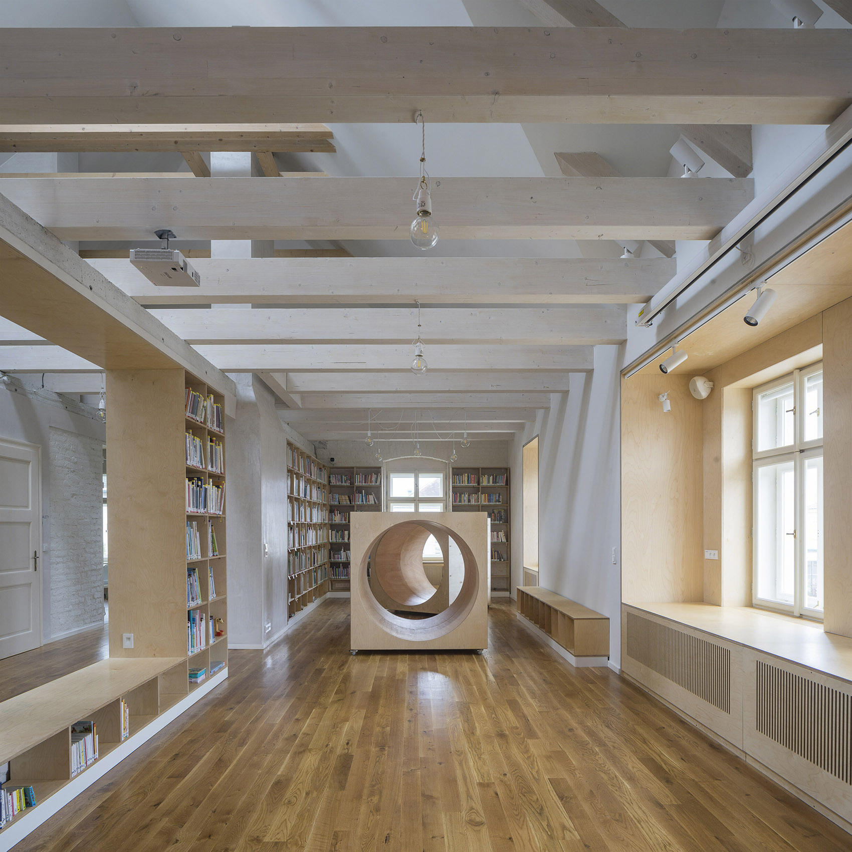 捷克城镇图书馆设计丨atakarchitekti-31