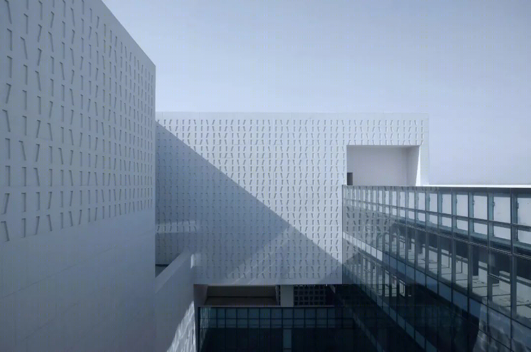 瘦透漏皱 | 宿州城市规划展示馆的多功能空间设计-27