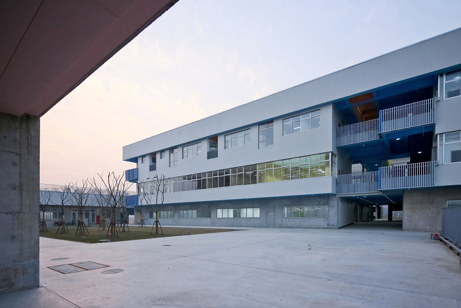 上海崧淀路初中学校-5