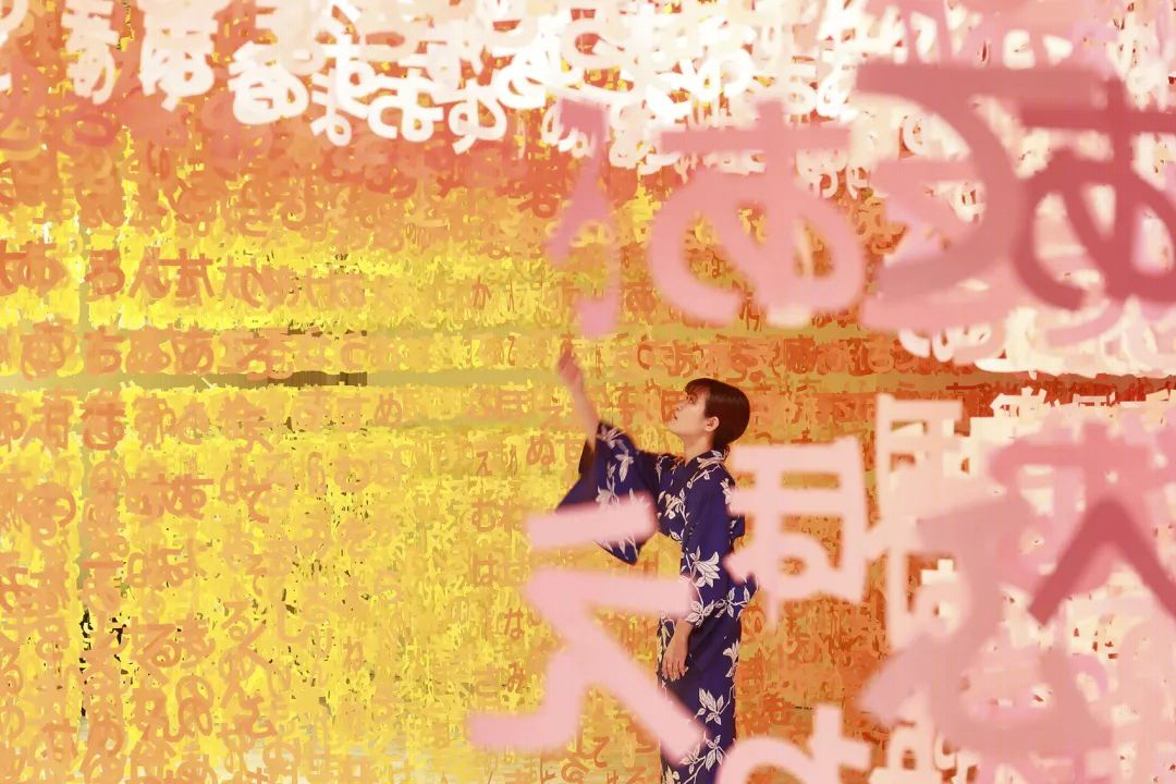可尔必思 100 周年“语言的世界”装置艺术展-23